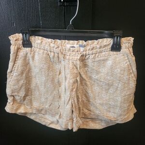 Old Navy cream colored shorts with white flowers~size S